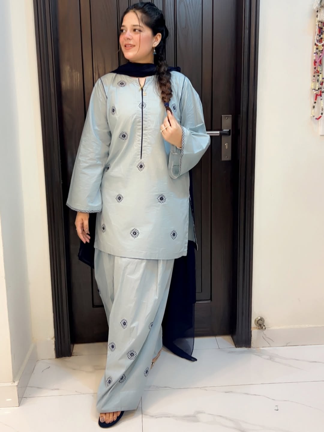 LIGHT GREY